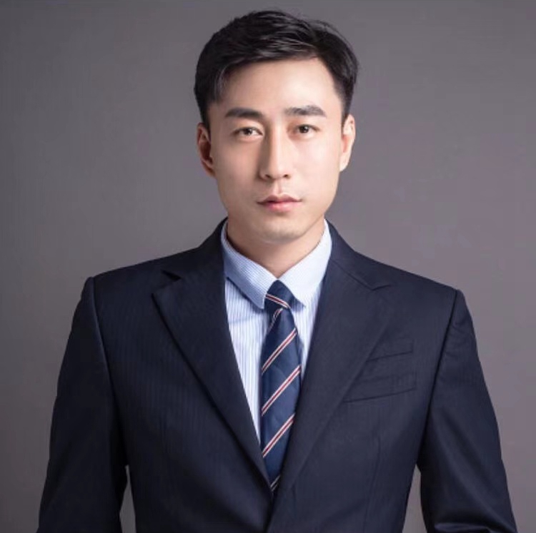 郑英联合创始人 & 首席运营官